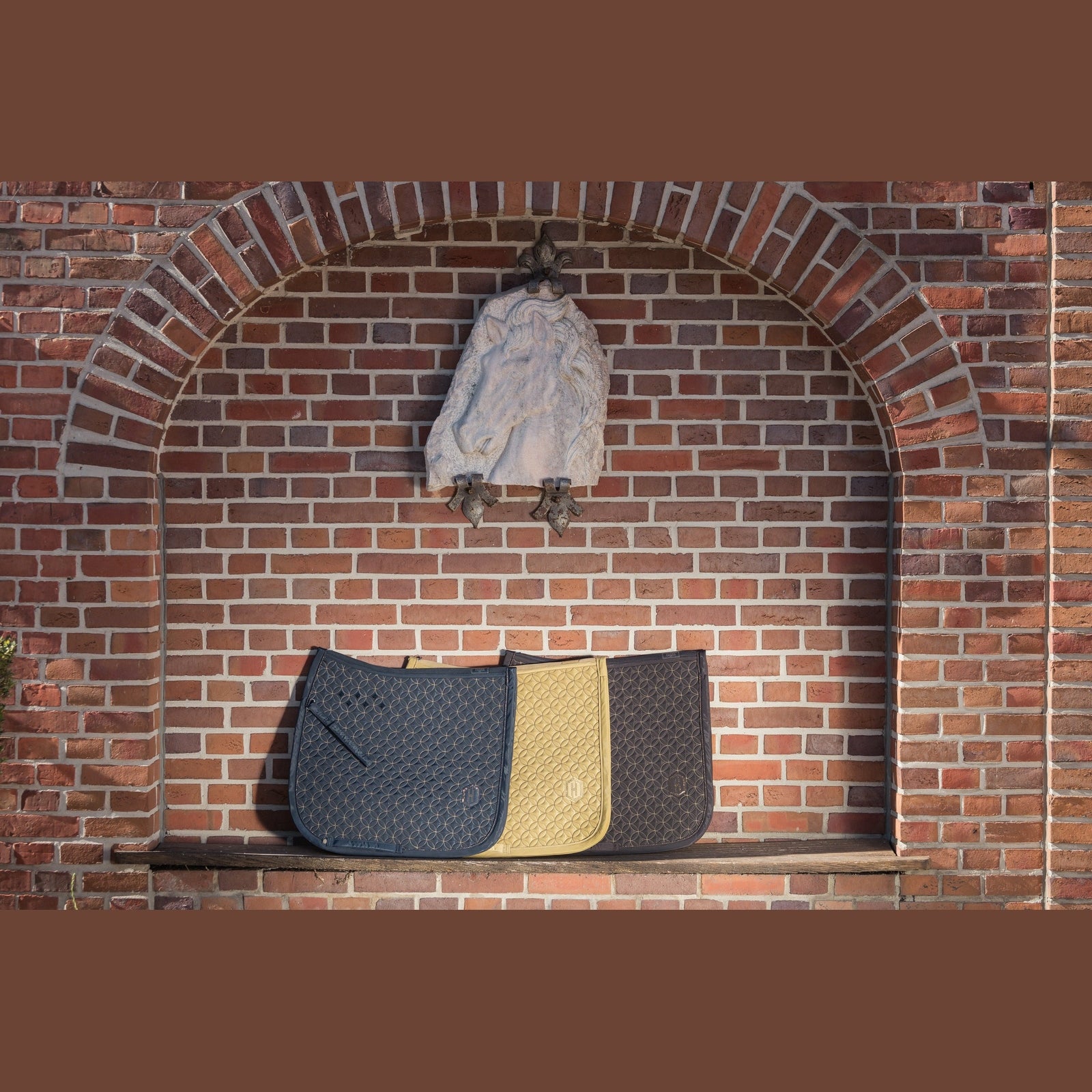 ESKADRON Schabracke HIGHGLOSS CONTRAST Heritage 25/26 cardamoon sp-reitsport