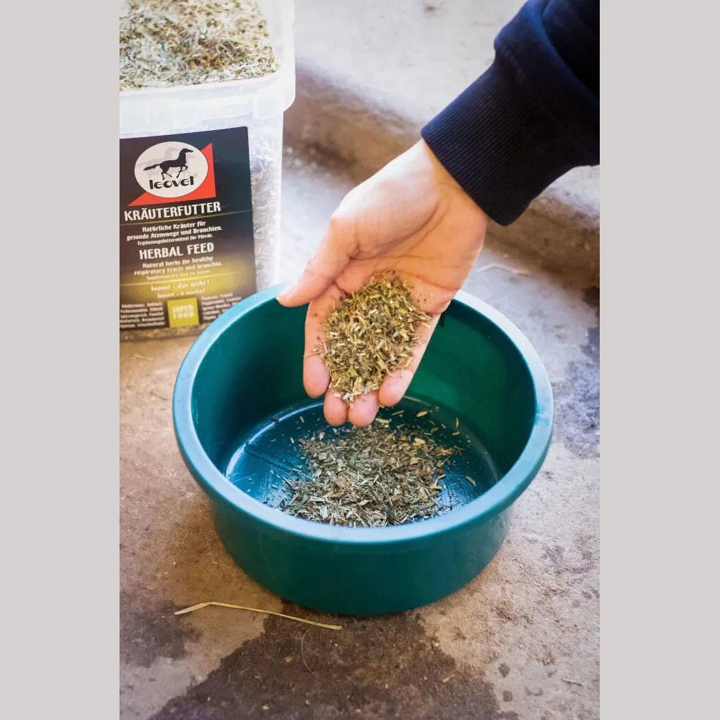 leovet Ergänzungsfuttermittel KRÄUTERFUTTER bei SP-Reitsport sp-reitsport