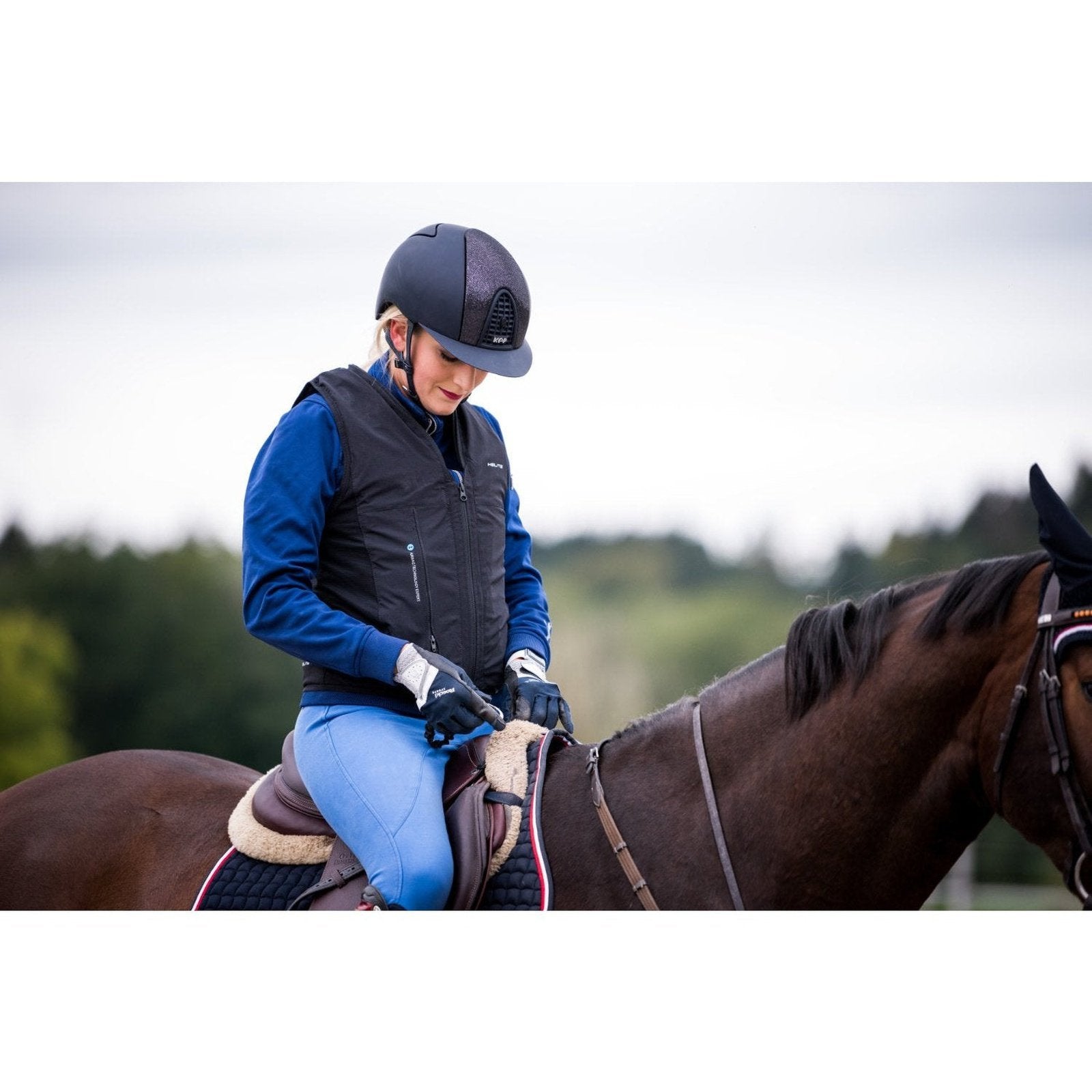 HELITE ZIP'in 2 Airbag-Weste / Sicherheitsweste für den Reitsport bei SP-Reitsport HELITE bei SP-Reitsport