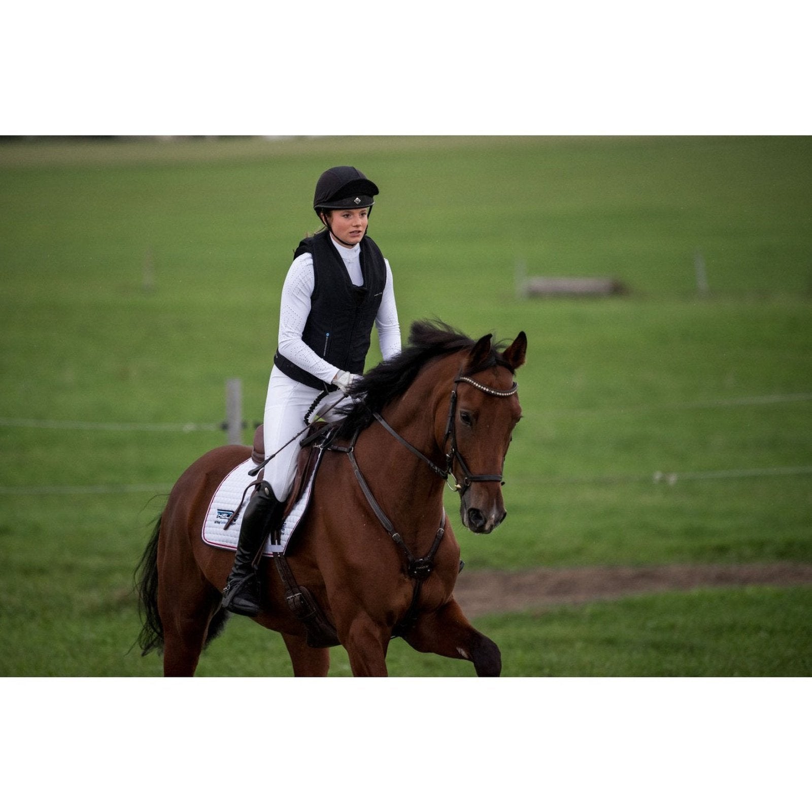 HELITE ZIP'in 2 Airbag-Weste / Sicherheitsweste für den Reitsport bei SP-Reitsport HELITE bei SP-Reitsport