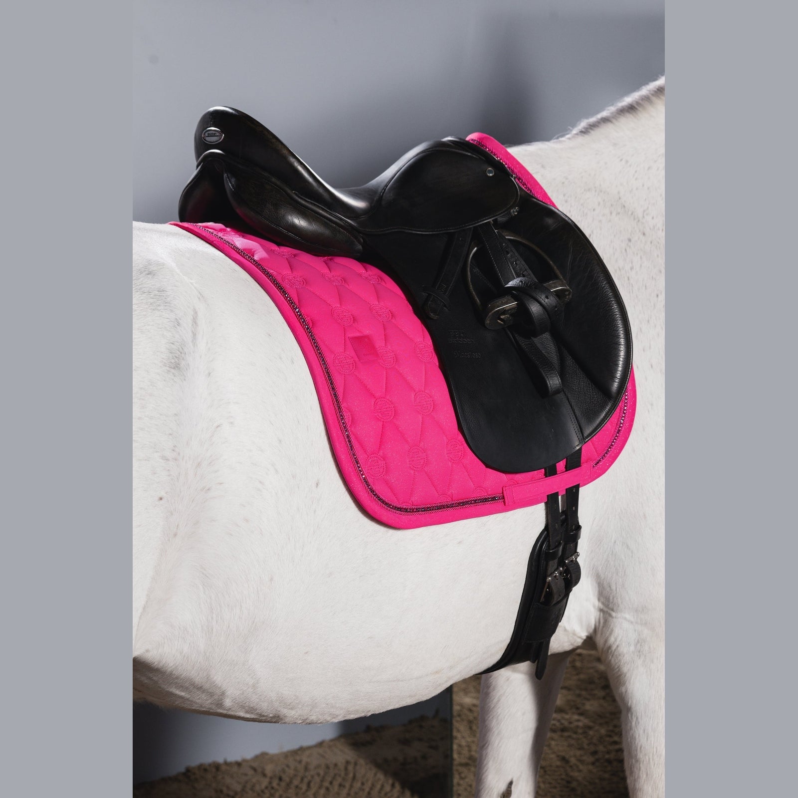ESKADRON DYNAMIC 26 »SPARKLE CRYSTAL« Dressur- Spring- Pony Schabracke lipstick sp-reitsport